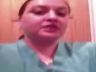 Gruba pielęgniarka przedstawia jej ogromny cycki, darmowe hd x oceniono film f6