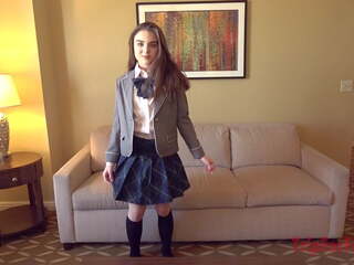 Io mettere un scuola uniforme su un signorina che solo trasformato 18 yo | youporn
