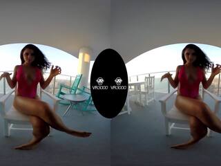 Brazilian Beach Babe: Free X rated movie mov 9d