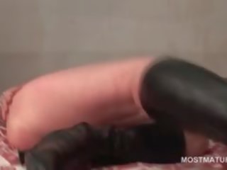Grown-up Tramp In Leather Boots Finger Fucking Herself Deep